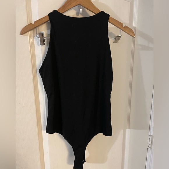 ReoRia Classic Black Sleeveless Bodysuit - Picture 2 of 3